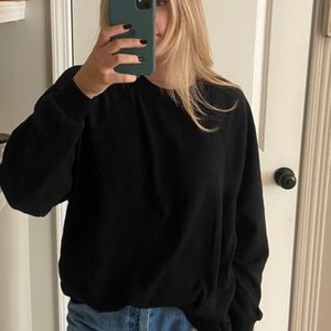 Black sweatshirt